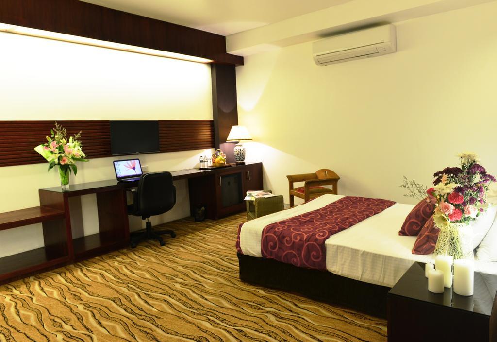 Amazon Lilly Lake View Residence Dhaka Rum bild