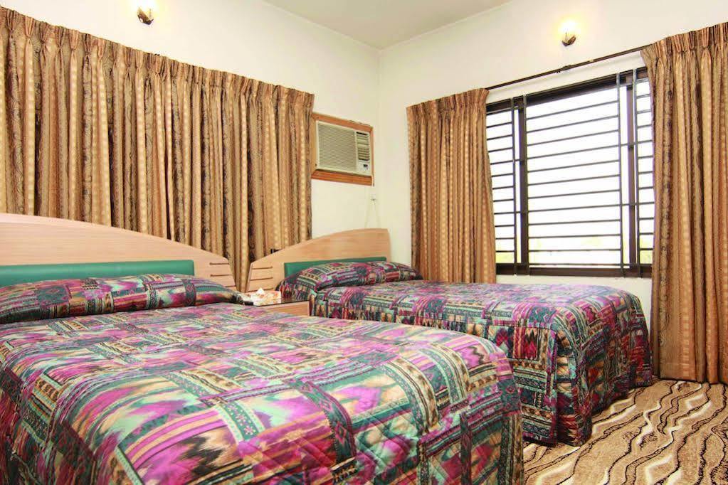 Amazon Lilly Lake View Residence Dhaka Exteriör bild